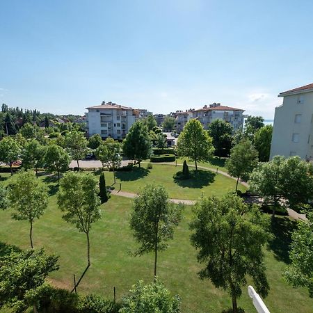 Lakeside Family Apartment Siófok Buitenkant foto