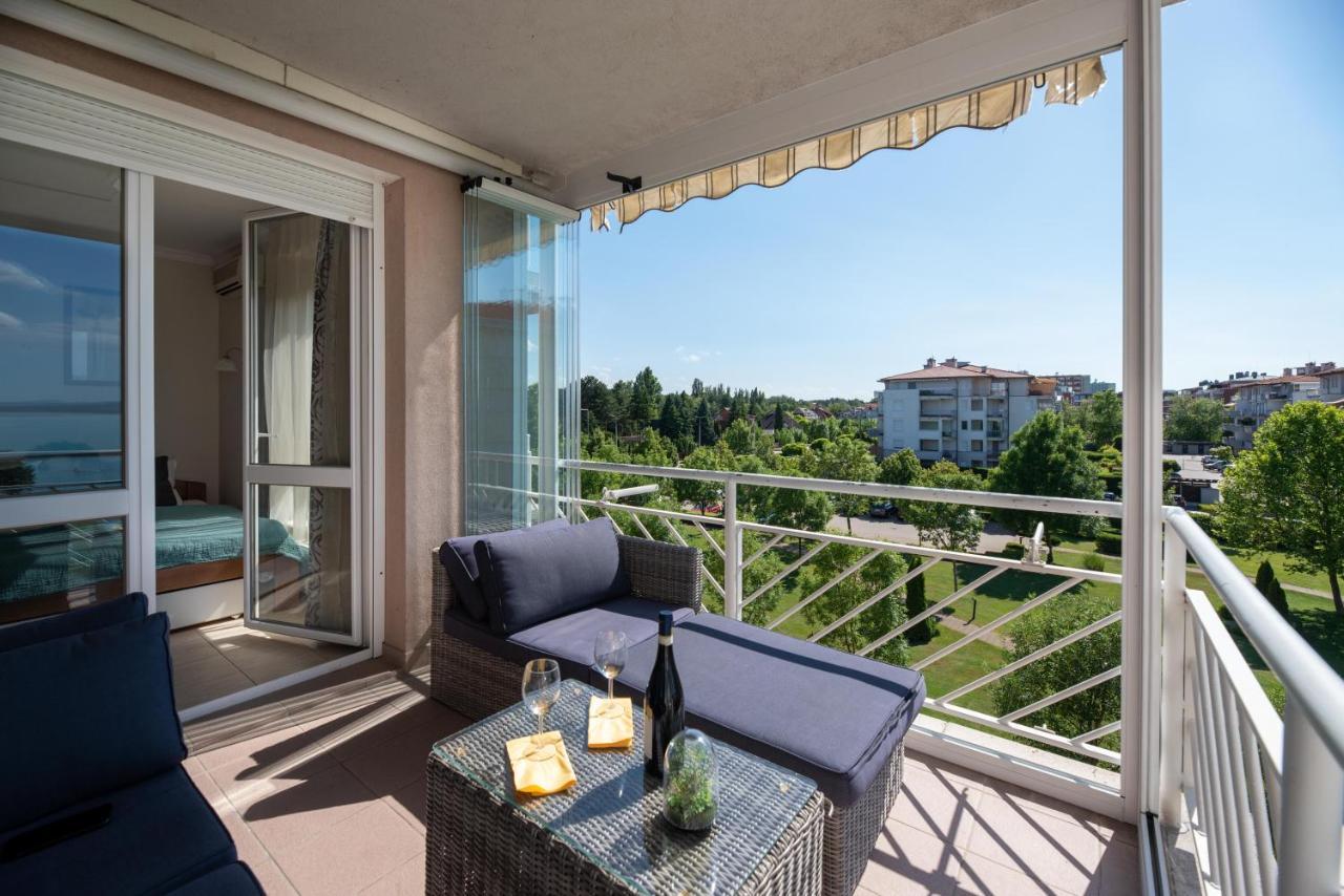 Lakeside Family Apartment Siófok Buitenkant foto