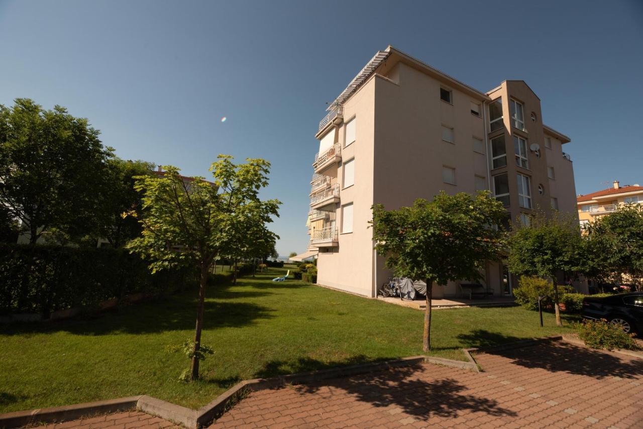 Lakeside Family Apartment Siófok Buitenkant foto