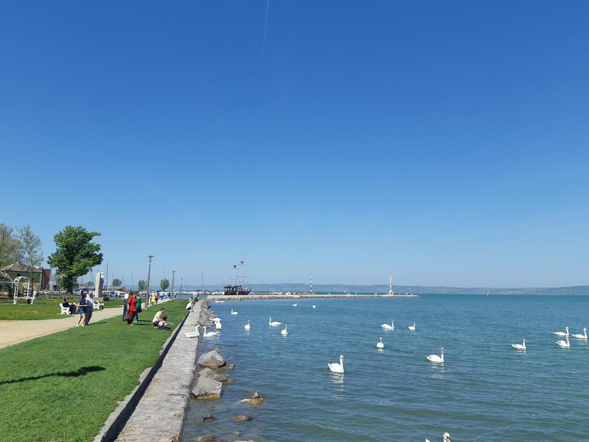 Lakeside Family Apartment Siófok Buitenkant foto